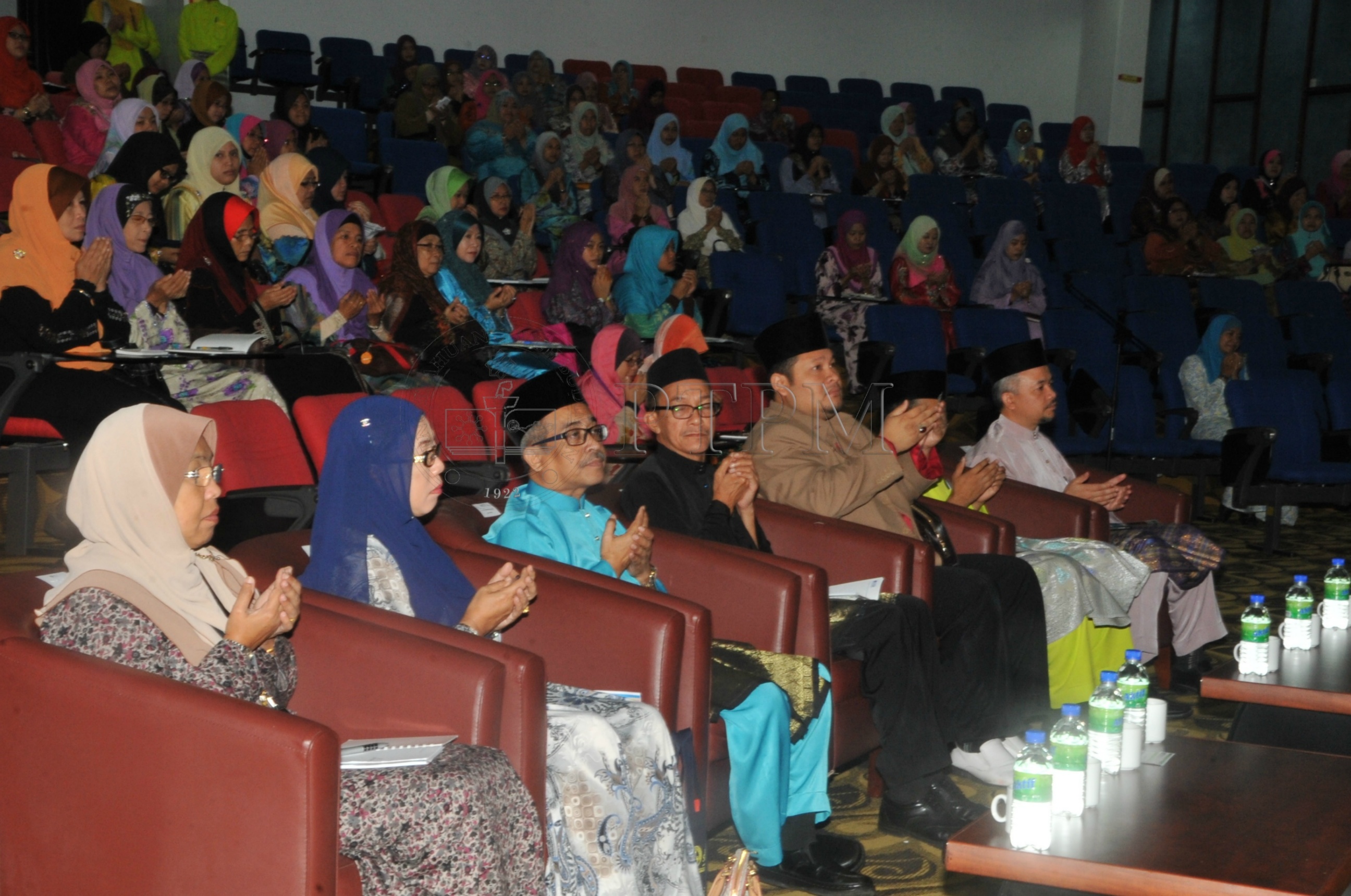 PRO 14 109 HIJRAHPRO 8486